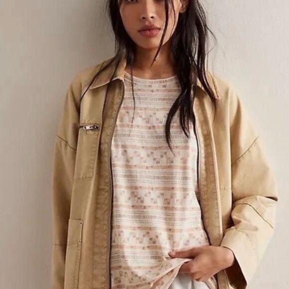 🆕FREE PEOPLE We The Free Nina Printed Taupe Tee SZ S NWOT - Picture 1 of 10